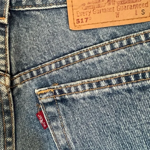 Vintage Levi’s Denim Shorts - Picture 11 of 12